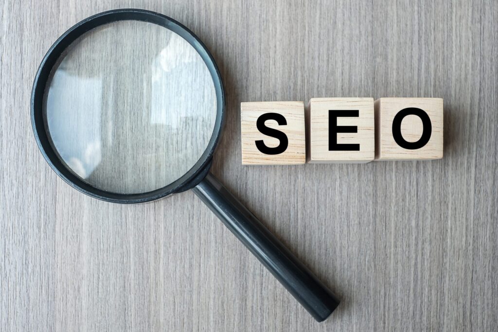 SEO & Magnifying Glass